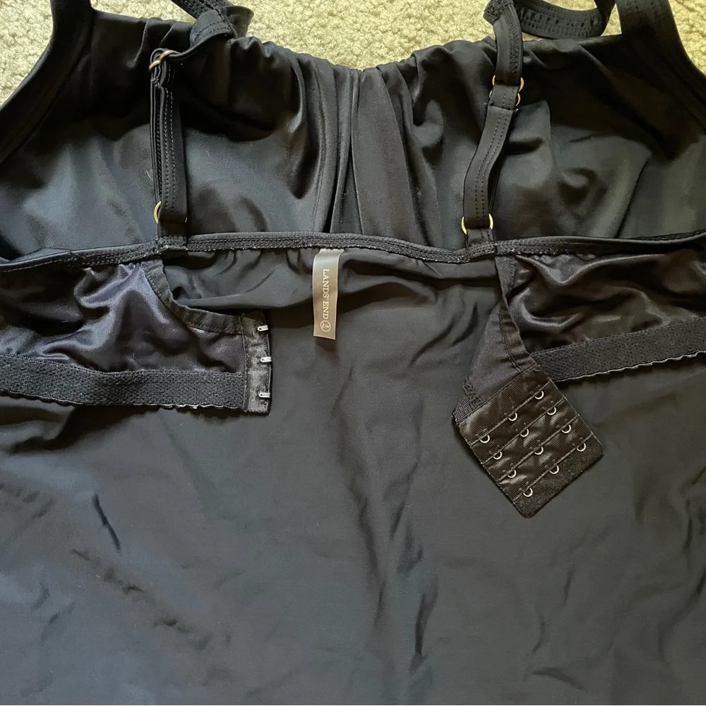 Lands' End Women's Tankini With Bottoms - Picture 2 of 3